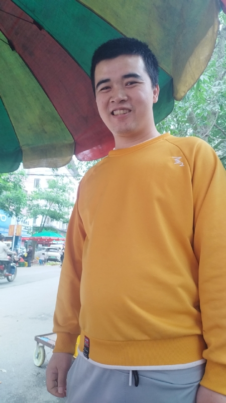海中寻花柳的第一张照片--贺州闪婚服务中心